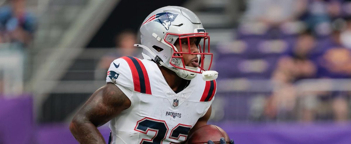 Jesse Cohen considers the early career of TreVeyon Henderson. Is it time to take 90 cents on the dollar for him ahead of week 7? buff.ly/2huzFRz