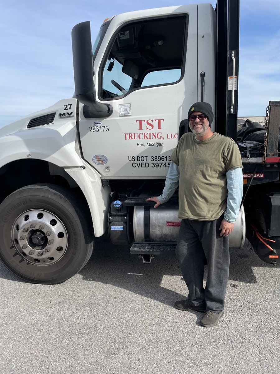 🌟 #WorkforceWednesday 🌟 Douglass struggled to find work while on parole. With our help, he’s thriving as a Truck Driver, earning $23/hr and rebuilding his life. 💪 His story 👉  loom.ly/AApSsXo

Learn more. ⤵️
🌐 SEMCAMiWorks.org/thewaytowork
☎️ 800.285.9675

#TheWayToWork