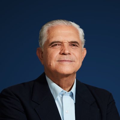 Este cínico fue ministro de De la Rua, gobernaron como dictadores y se llevaron en la represión a 39 argentinos que protestaban porque les estaban robando sus ahorros.
Se llama Ricardo López Murphy

📍Acordate cuando vayas a votar....