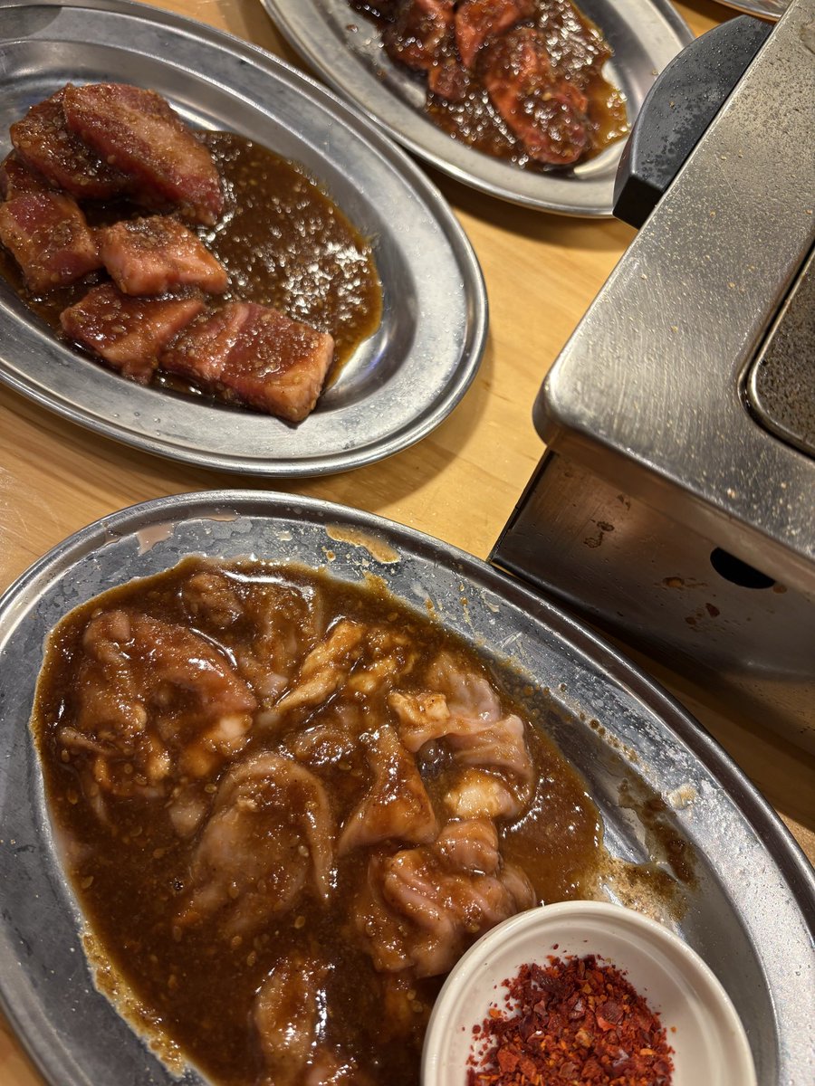 やきにくをやきにいく