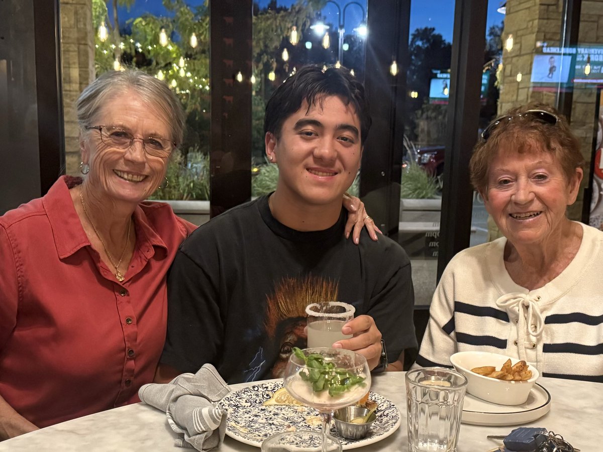 Carrie Powers tweet media