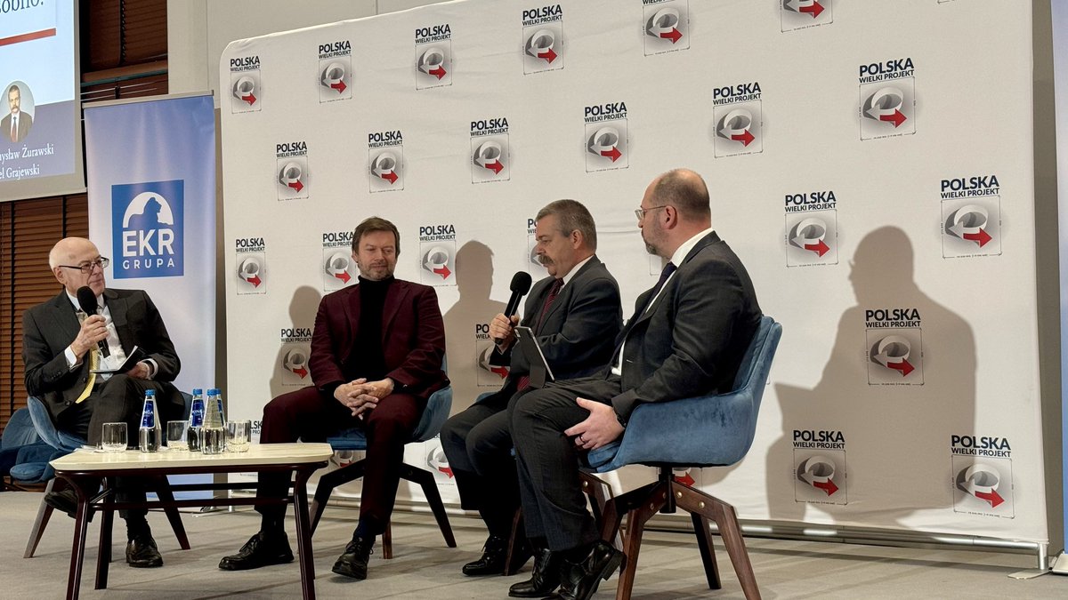 Na Polska <a href="/WielkiProjekt/">Polska Wielki Projekt</a> świetny panel nt. stosunków transatlantyckich. 
Drogi USA i UE się rozchodzą - politycznie, gospodarczo i cywilizacyjnie. Czy to chwilowe, czy trwała zmiana?
Inspirująca dyskusja o przyszłości z udziałem <a href="/ZdzKrasnodebski/">ZdzisławKrasnodębski</a> <a href="/AdamBielan/">Adam Bielan</a>  <a href="/PrzemysZurawski/">Przemysław Żurawski vel Grajewski</a>