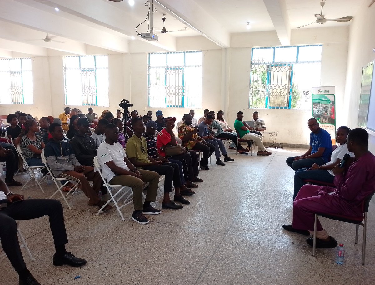 BarcampKasoa's tweet photo. Some Scenes from the #Konnectkouch at #bckasoa https://t.co/Vvgxoz52fS