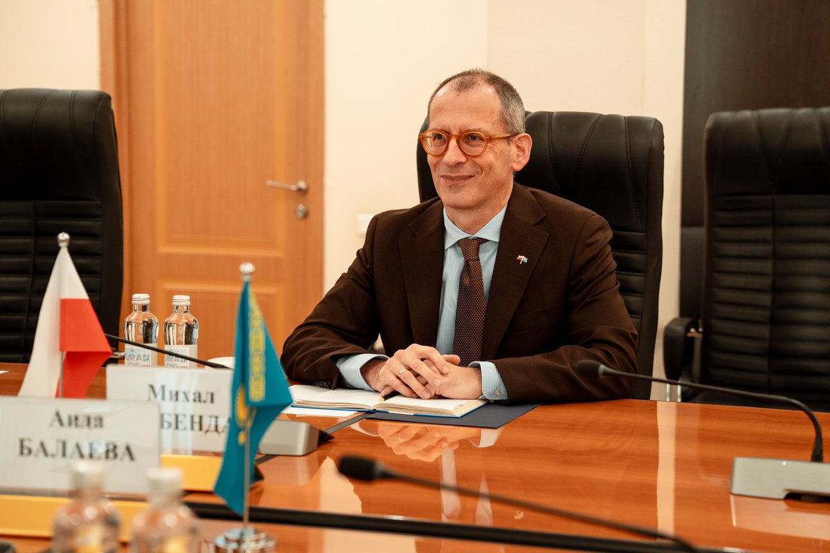 🇵🇱🤝🇰🇿 On 17 Oct 2025, Chargé d’affaires a.i. at the Embassy of Poland in Kazakhstan, Mr. Michał Łabenda, met with Minister of Culture &amp; Information Aida Balayeva and Vice Minister Aibek Sydykov. They discussed bilateral cooperation and future cultural initiatives. #Kazakhstan