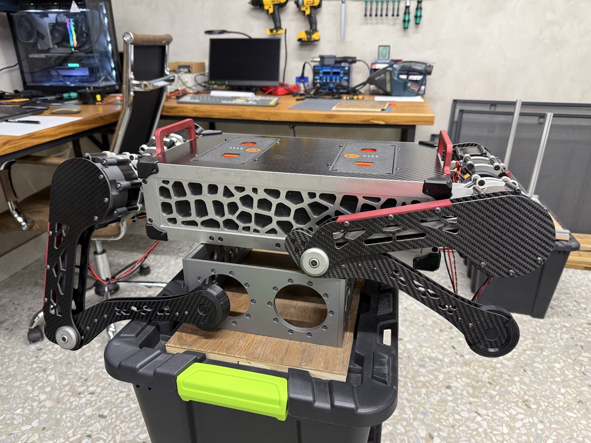 suren_at's tweet image. weekend update: from CAD to reality~

function meets form