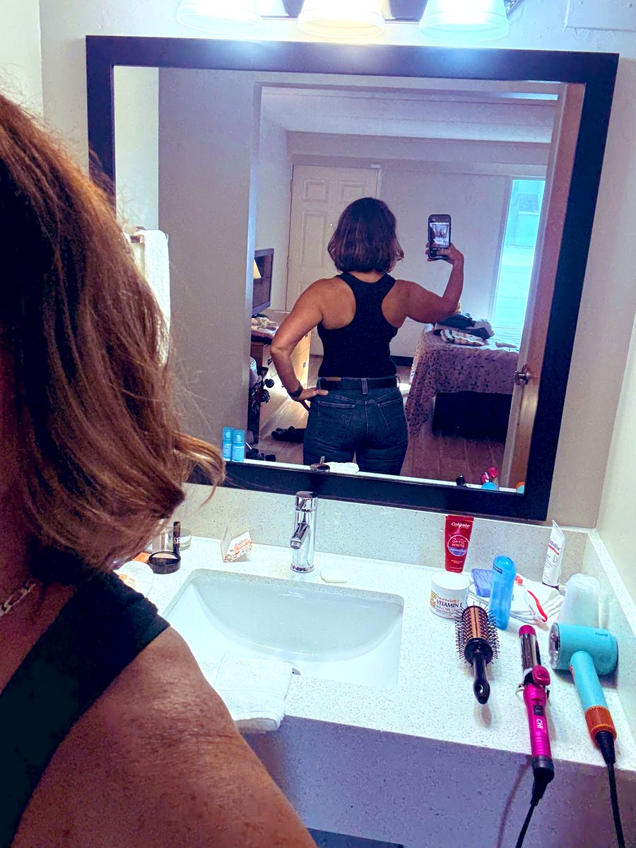 Ready for another day!💪❤️💪