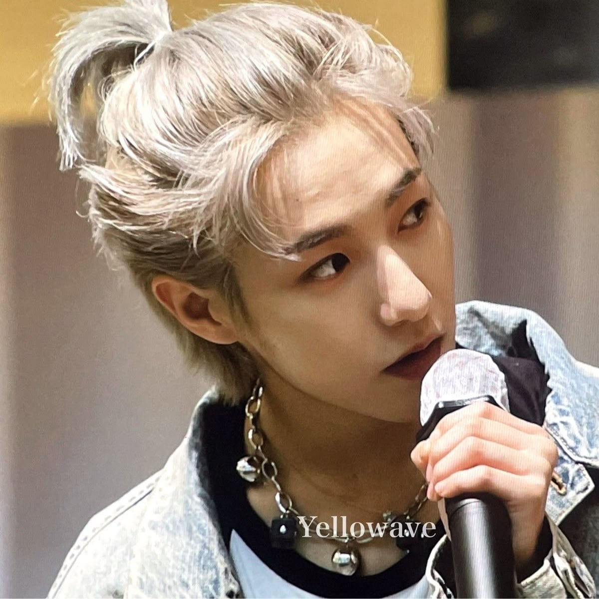 imyourrcandy's tweet image. please bring renjun ponytails back 🙏🏻