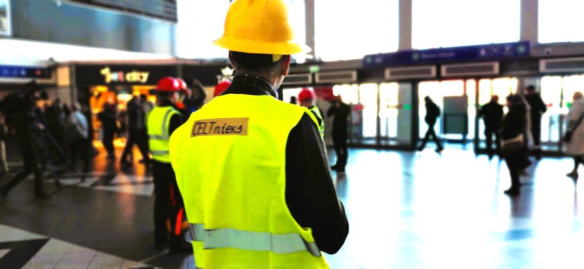 PatverumsDM's tweet image. 🔶 Šodien – Eiropas diena cīņai pret cilvēku tirdzniecību.
Biedrība “Patvērums “Drošā māja”” veica zibakciju Rīgas stacijā, atklājot, ka arvien vairāk upuru cieš darbaspēka ekspluatācijā.
👷 Ja redzi netaisnību – zvani!
📞 24/7 uzticības tālrunis: 28612120