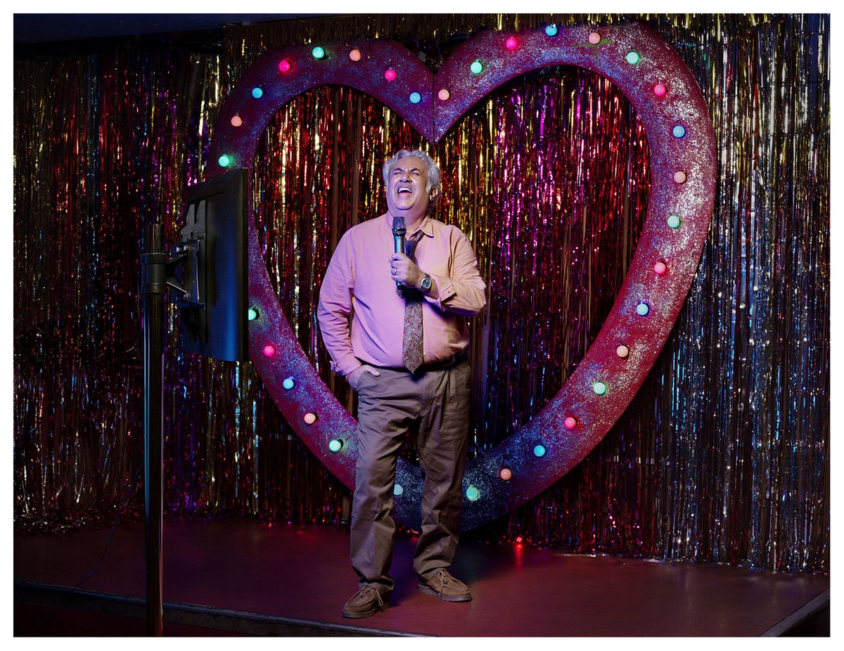 davidstewwwart's tweet image. ‘Dad’s reliving his youth but you want a warm hug’ Heinz Tomato Soup #advertising #2024 #davidstewart shot for @WKLondon @wrenagency @wrenldn Casting @Ali_Fearnley 
Styling @eveferret &amp;amp; @MarkS33Art 
#photography #heinz #heinztomatosoup 
#dad #karaoke #comfortfood 
#ithastibeheinz