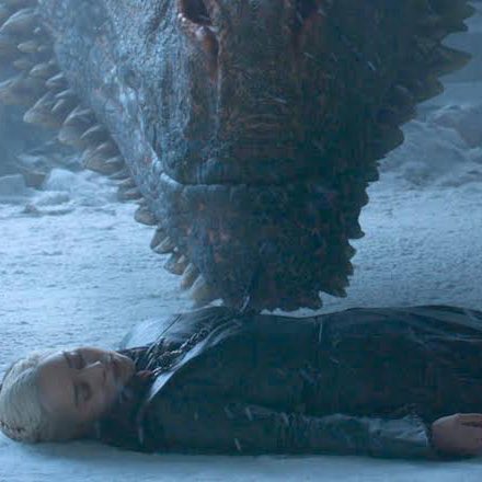 targbin's tweet image. saying that nonsensical ending and important characters being sidelined cuz D&amp;amp;D were focusing on core five is so😭Jon-queenslayer and a bum,Dany-mad queen that was being put down by her lover,Arya-northern Columbus,Bran-soulless fortune teller and Tyrion-slavers empathiser😍