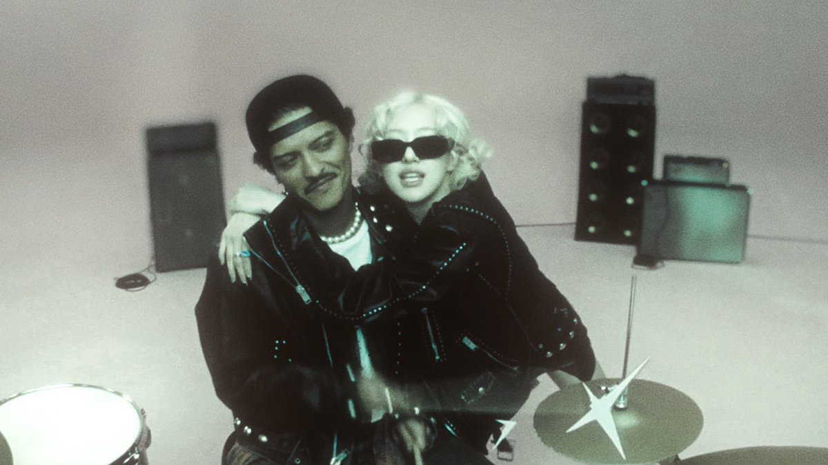 rosé pics tweet media