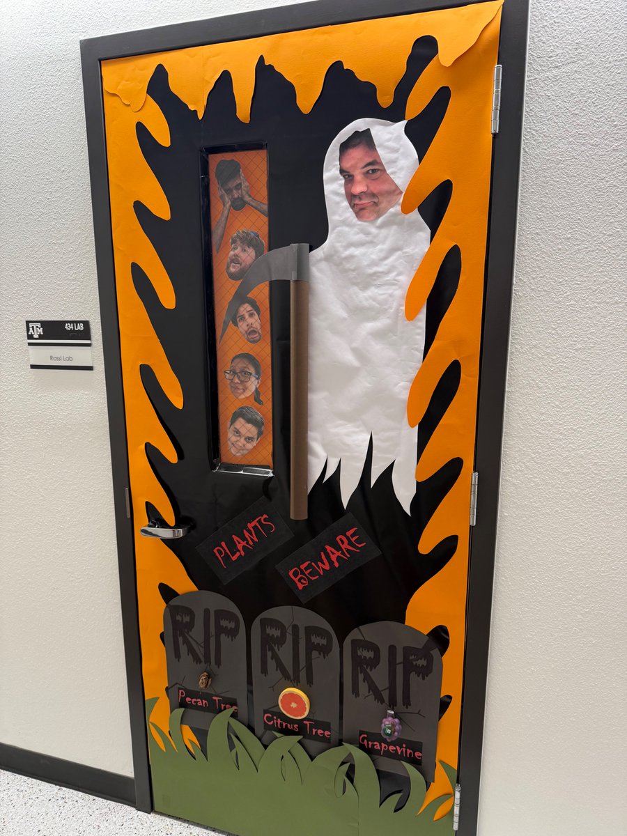 TAMUHortPhysLab's tweet image. 🎃 The lab is officially Halloween-ready! 👻
We’re aiming to take home that @tamuhort door decoration contest win, and the students and lab associates absolutely crushed it with their creativity. 🧪🕸️#HappyHalloween #TAMUHort #SpookyScience #Halloween2025