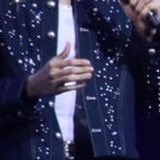 _ffeifei's tweet image. เป็นนิ้วที่ยาวเรียวได้ใจฉันไปหมดแล้ว! แค่ขยับนิ้วก็เหมือนร่ายเวทมนตร์ ทำให้ฉันหลงใหลได้อย่างง่ายดาย 😵‍💫💖
#DA20thConcertxNONTTANONT_D1
#JulasHerbXDA20Concert
#DA20thConcert #TheEndorphineEffect