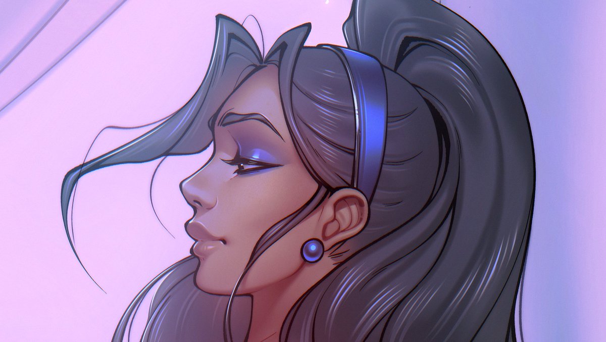 These girls are up to something...😏