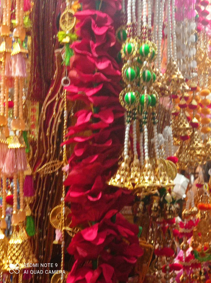 em_basu's tweet photo. Time for #Kalipujo and #Diwali once again.
Kolkata is ready.
#FestiveSeason
#FestiveVibes
#Lightforall https://t.co/CfN7UoG6pR