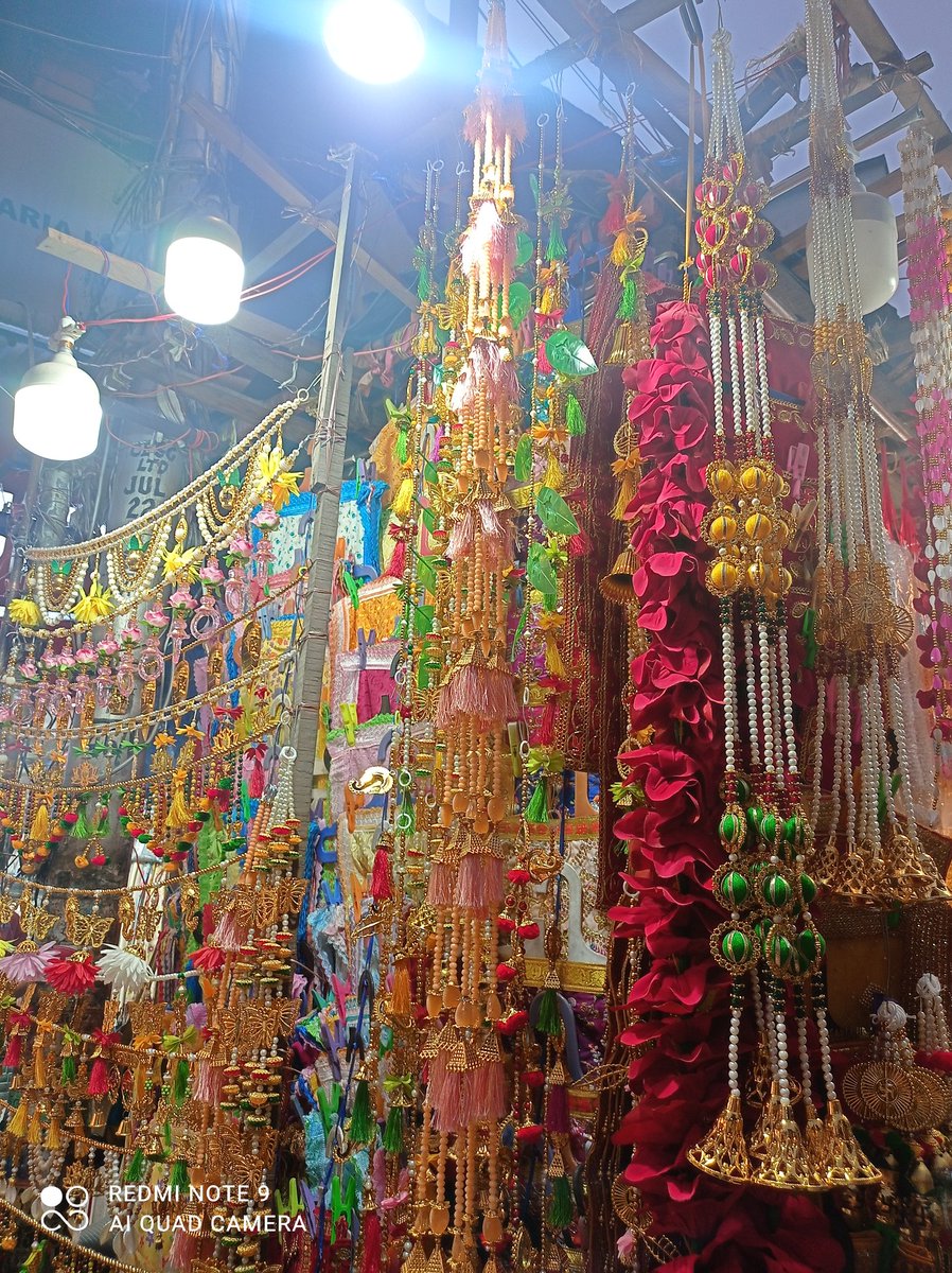 em_basu's tweet photo. Time for #Kalipujo and #Diwali once again.
Kolkata is ready.
#FestiveSeason
#FestiveVibes
#Lightforall https://t.co/CfN7UoG6pR