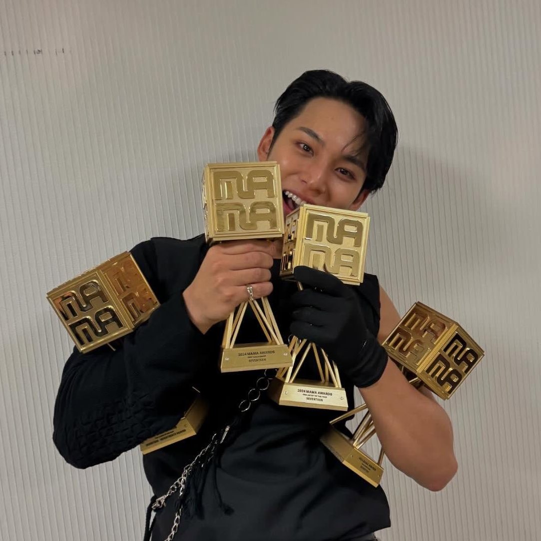 dojjingyujjin's tweet image. 1 repost = 1 vote
1 reply = 1 vote
#2025MAMAVOTE #seventeen