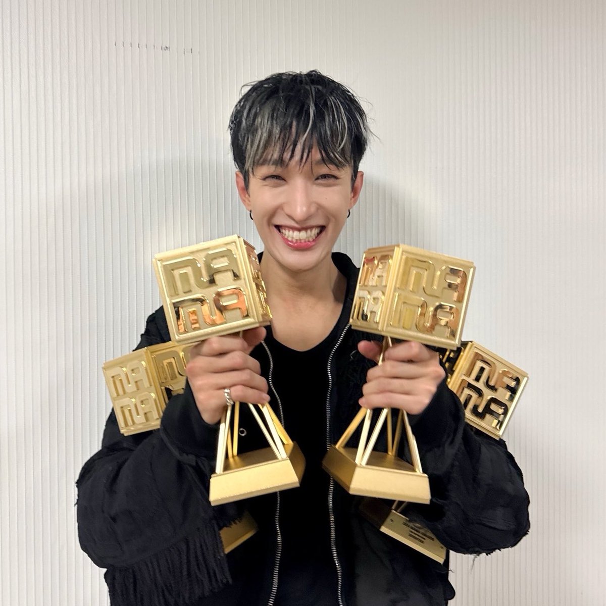 dojjingyujjin's tweet image. 1 repost = 1 vote
1 reply = 1 vote
#2025MAMAVOTE #seventeen