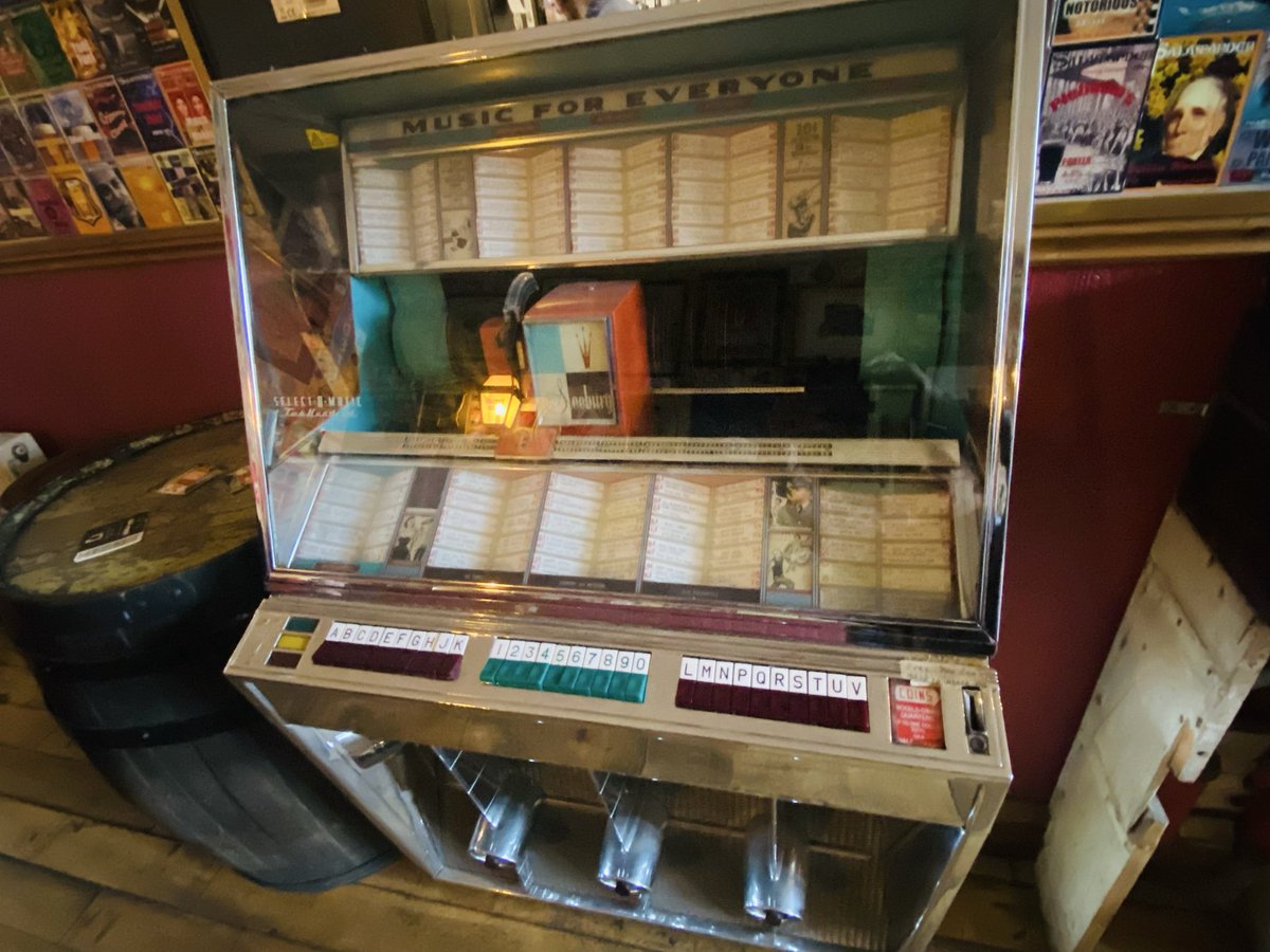 Ye olde Spotify user interface