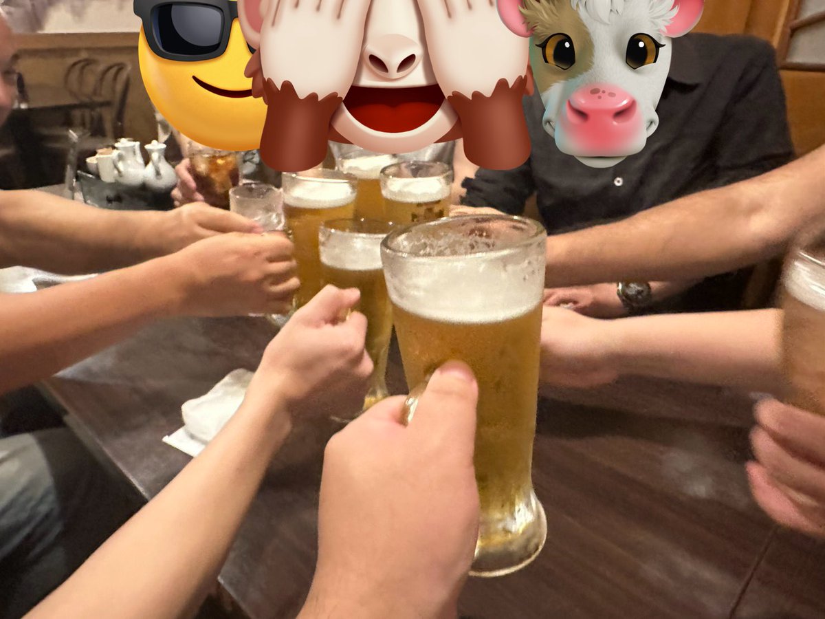 本日は、ヨーロッパでも活躍中のプロバイオリン/ビオラ奏者の方をトレーナーにお迎えしての練習でした！
メイン曲は正直問題最初の8小節に30分かけるくらい細かく丁寧にみていただき、充実でした！
練習後は行きつけの中華で親睦を深めました！10人中9人がバイオリンパートでした❣️（ぼじゃ）