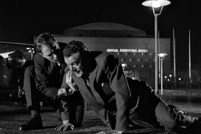 TalkingPicsTV's tweet photo. Sleuth with #JackHawkins in THE LONG ARM (1956) 5pm #TPTVsubtitles
with #JohnStratton #DorothyAlison #MichaelBrooke drama on #TPTV https://t.co/RGxN2O3LgX