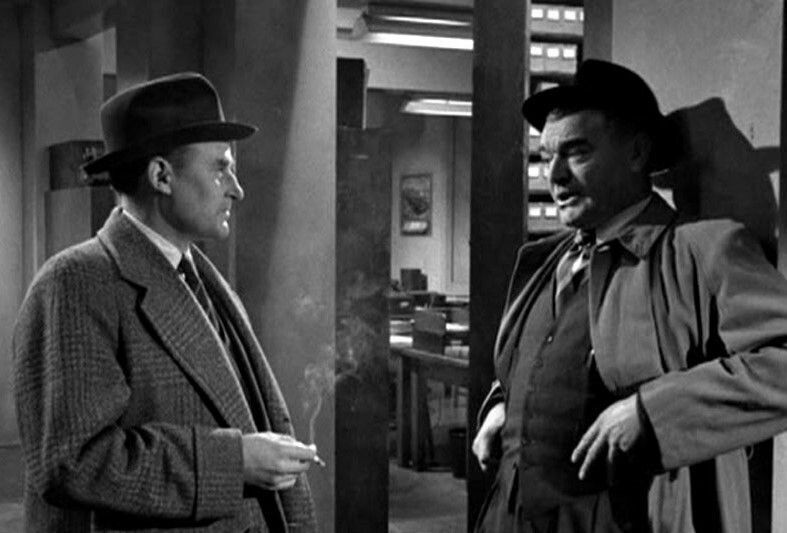 TalkingPicsTV's tweet photo. Sleuth with #JackHawkins in THE LONG ARM (1956) 5pm #TPTVsubtitles
with #JohnStratton #DorothyAlison #MichaelBrooke drama on #TPTV https://t.co/RGxN2O3LgX
