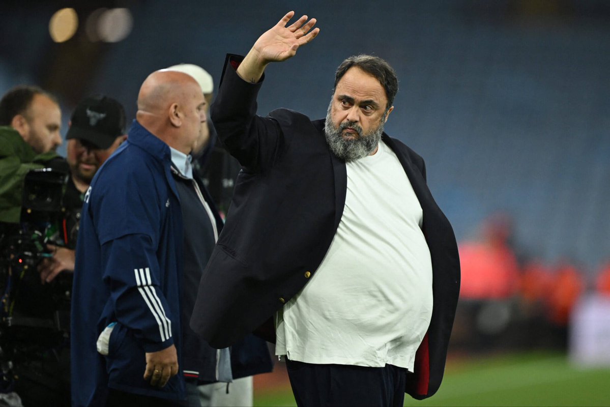 SteveBrown_sb's tweet image. 🚨EXCL: Nottingham Forest owner Mr. Evangelos Marinakis is considering appointing HIMSELF as interim manager of the club. Talks with Rafael Benitez also expected this week. #NFFC🌳