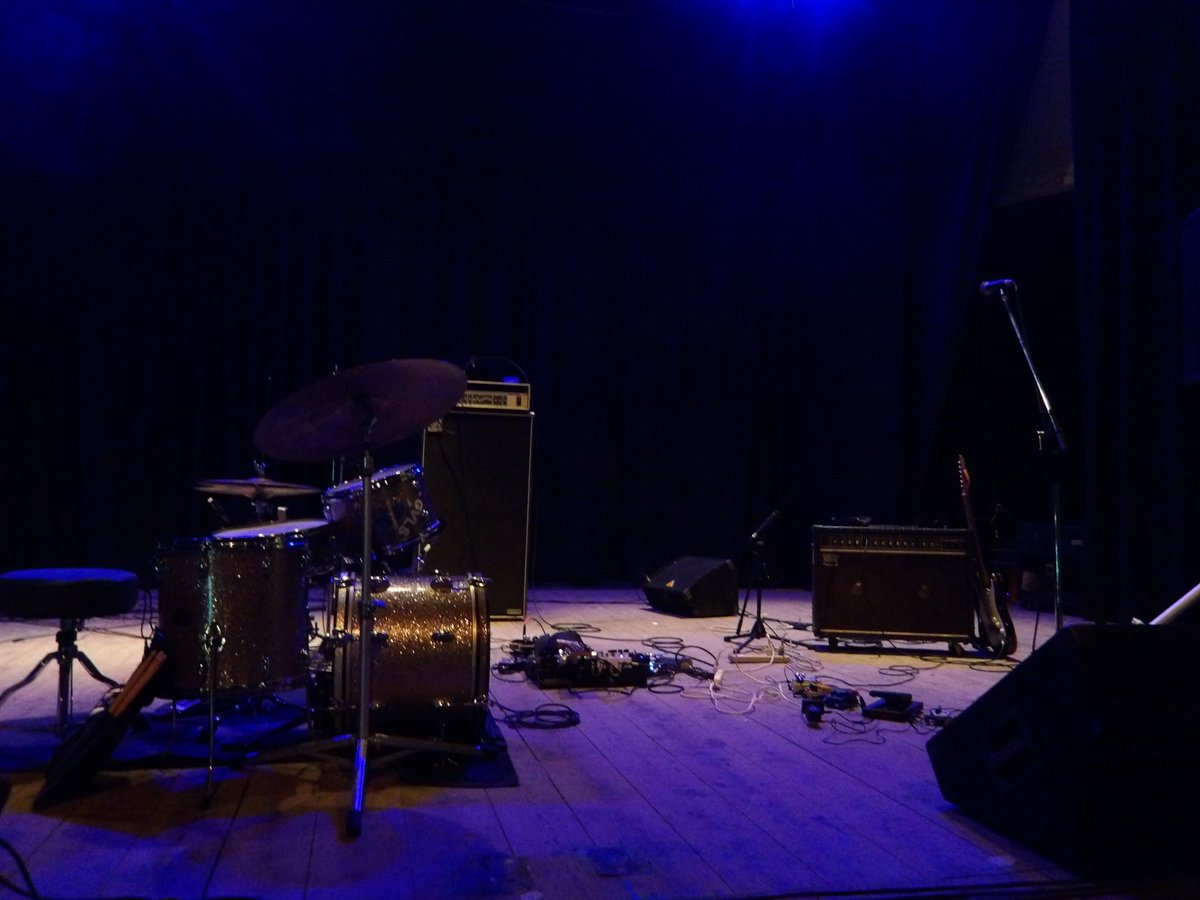 西部講堂の事務所改装時、安達くんがyugeの備品や資材、それと昔ぶら下げていた看板とかを貰ってくれた。
自分の活動が散り、その欠片が京都のこの(価値の塊のような‼︎)場所にあるというのが本当に嬉しい。