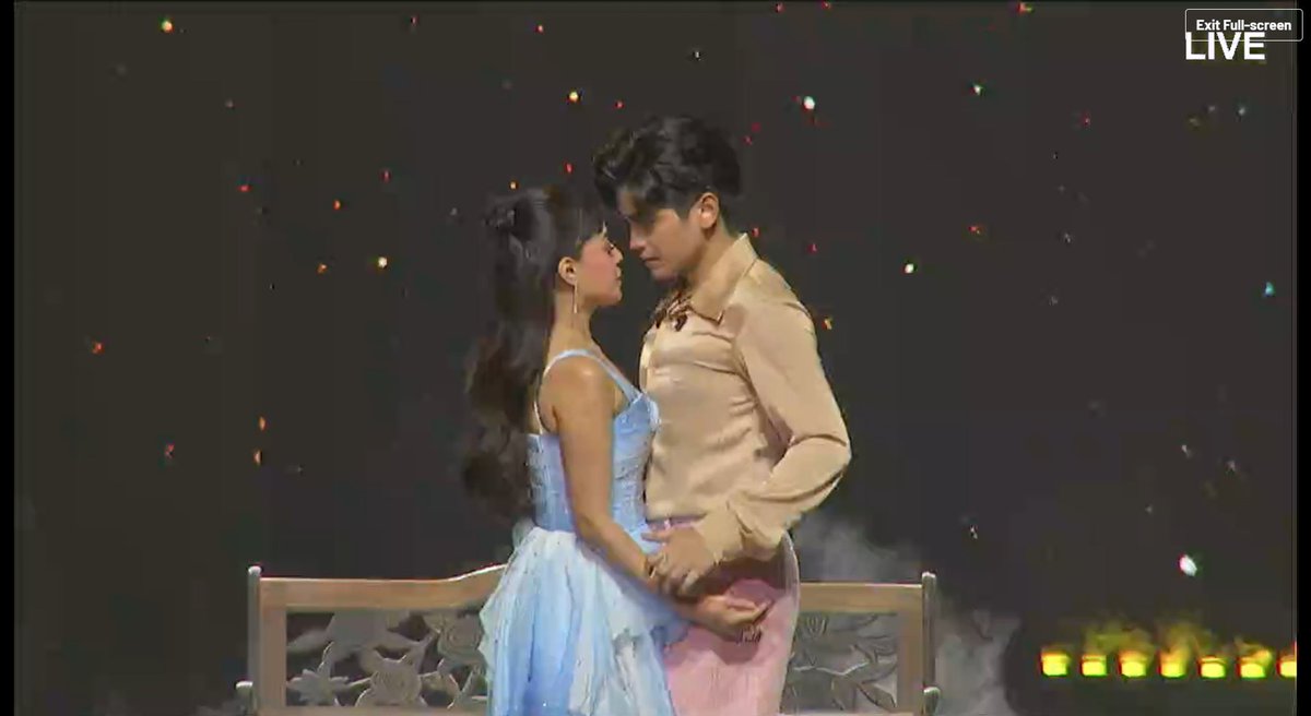 WILLICIOU5's tweet photo. Bianca De Vera joined Will Ashley on stage! 

WILL LIVE THE DREAM
#WillAshleyDreamConcert #WillAshley https://t.co/iDnnPSNAMv