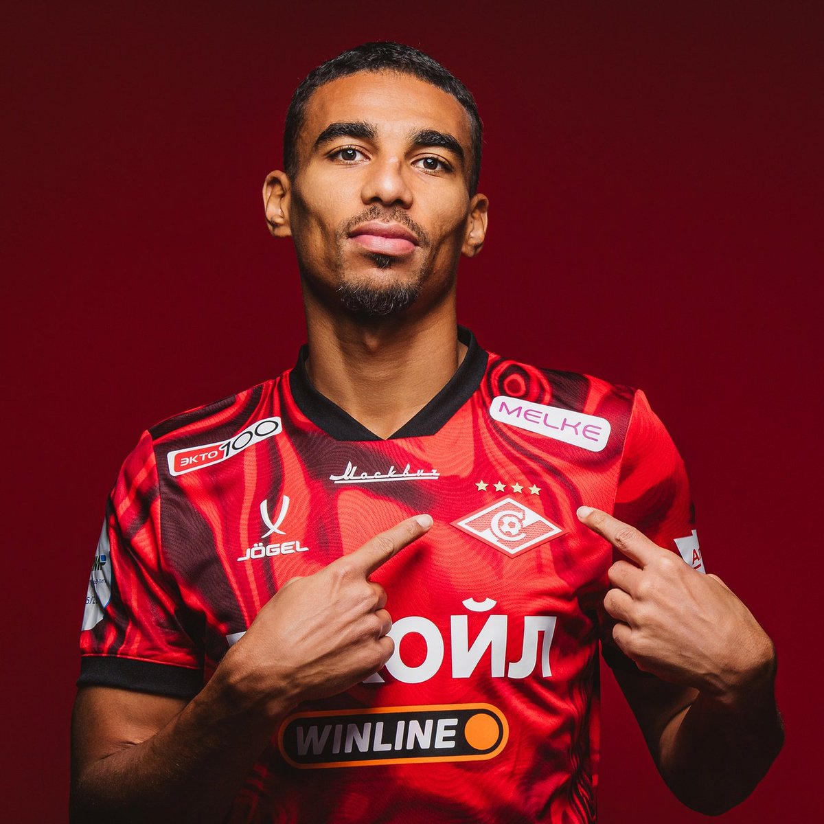 Alexander Djiku, Spartak Moskova formasıyla çıktığı 6 maçta 3 sarı, 1 kırmızı kart gördü.