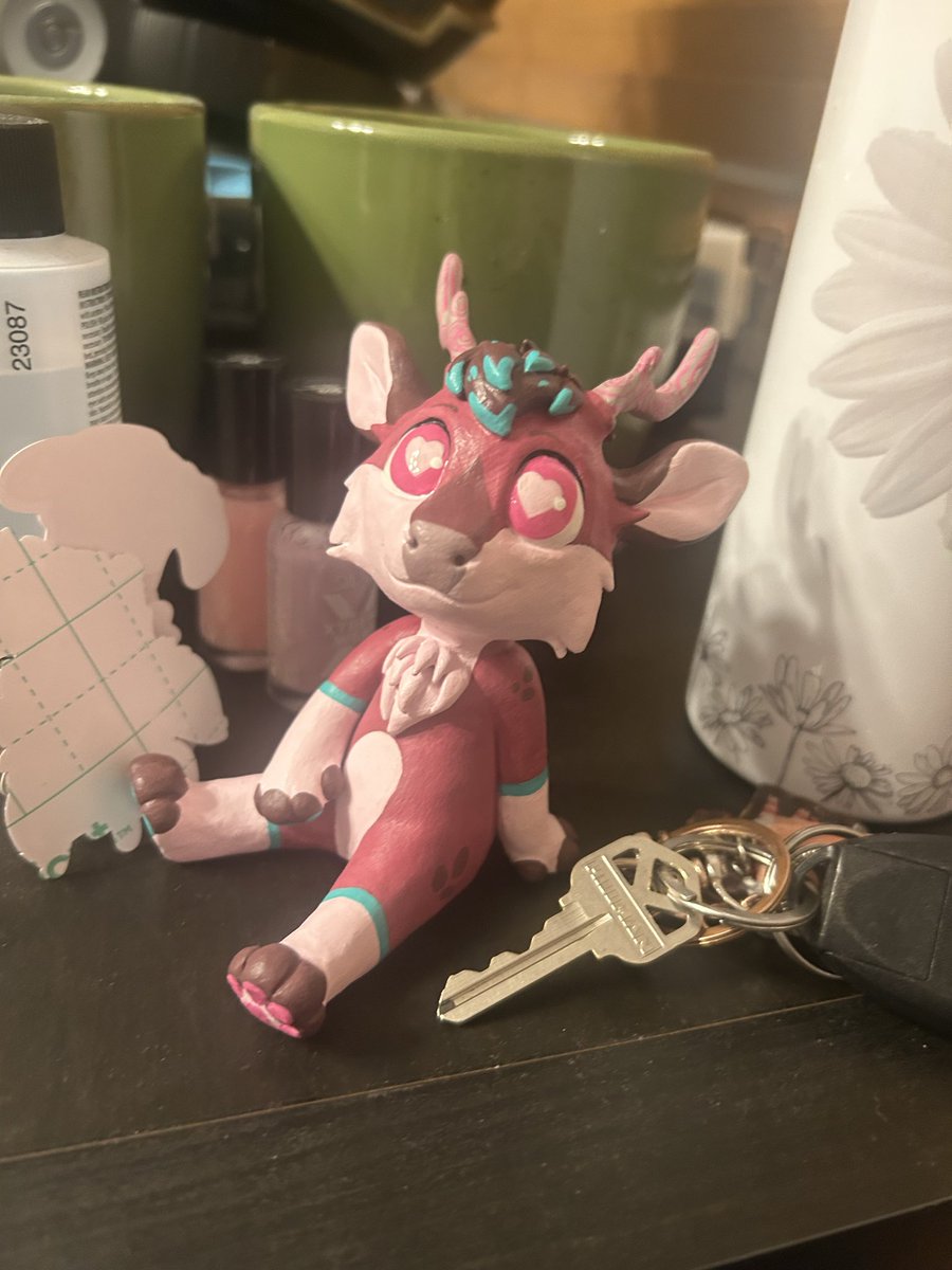 Reeddeerboy's tweet photo. Look at this little man’s I got for my bday aaaaaa I love him https://t.co/SdaMz74Bio