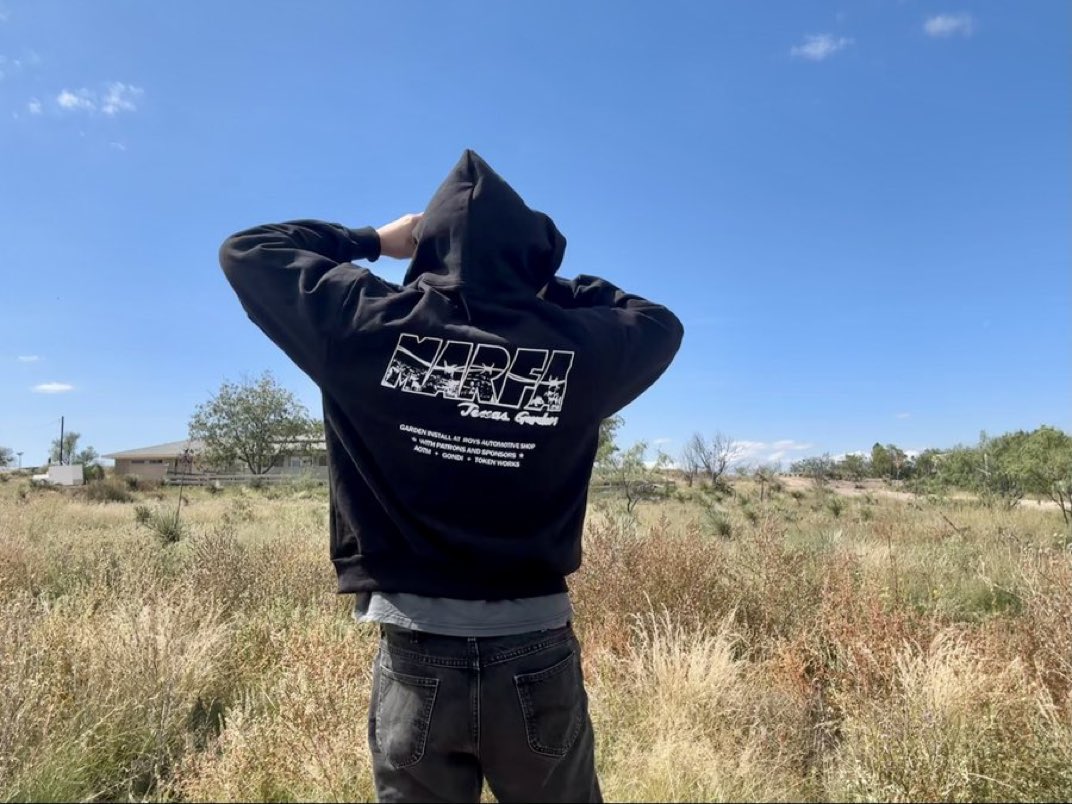 g(Marfa)

We are officially out of the Marfa exclusive tees but we do have a few Garden hoodies left (.0169 ETH)

Reserve one below ⬇️