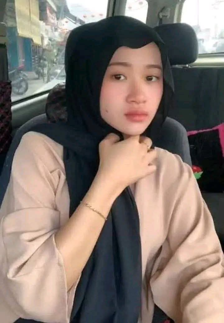 Nurul Nafisha Polos Banget Sampai Mau Di Ajak Ke Kost
Se polos itukah