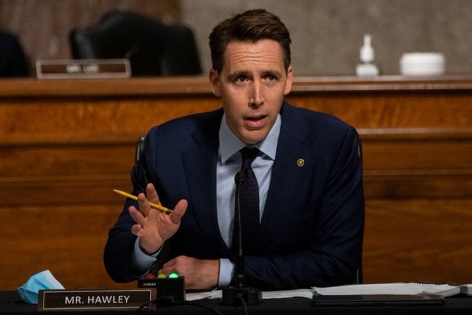 🚨BREAKING: Sen. Josh Hawley calls to REMOVE “trans flag” from federal buildings, replace with “IN GOD WE TRUST” moto

Do you approve this?

Yes or No?