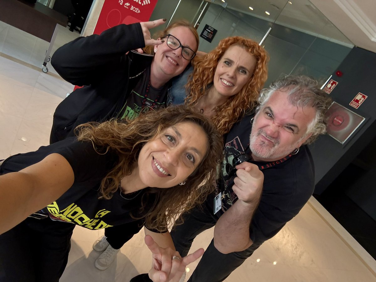 Franss 🎬⛰😎🌊 tweet media