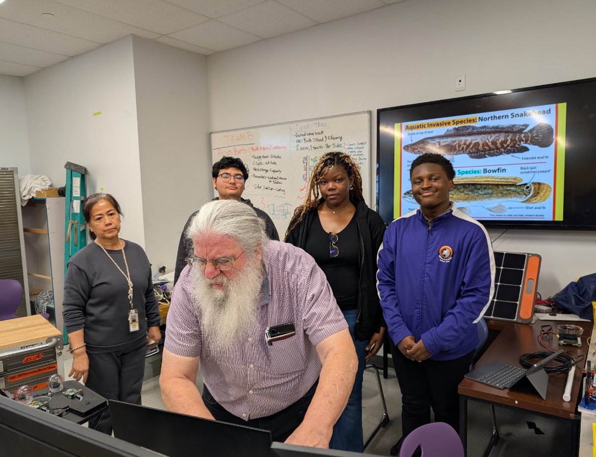 CMITAcademy's tweet image. Team Illusion is diving into innovation: ChristianS. Nana AbenaB, &amp;amp; Adityarag V. are proudly representing CMIT at the Brilliant Blue Virtual Competition in Nova Scotia — tackling real-world marine challenges. #BrilliantBlue #STEM #NovaScotia @pgcps @DirectorHolland @usedgov