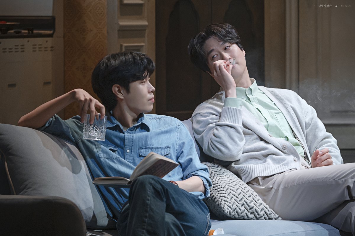 moonlight_pic's tweet photo. 251018 연극 보이즈 인 더 밴드 커튼콜
도날드 | #곽다인
마이클 | #안재영 https://t.co/X78agJg4ki