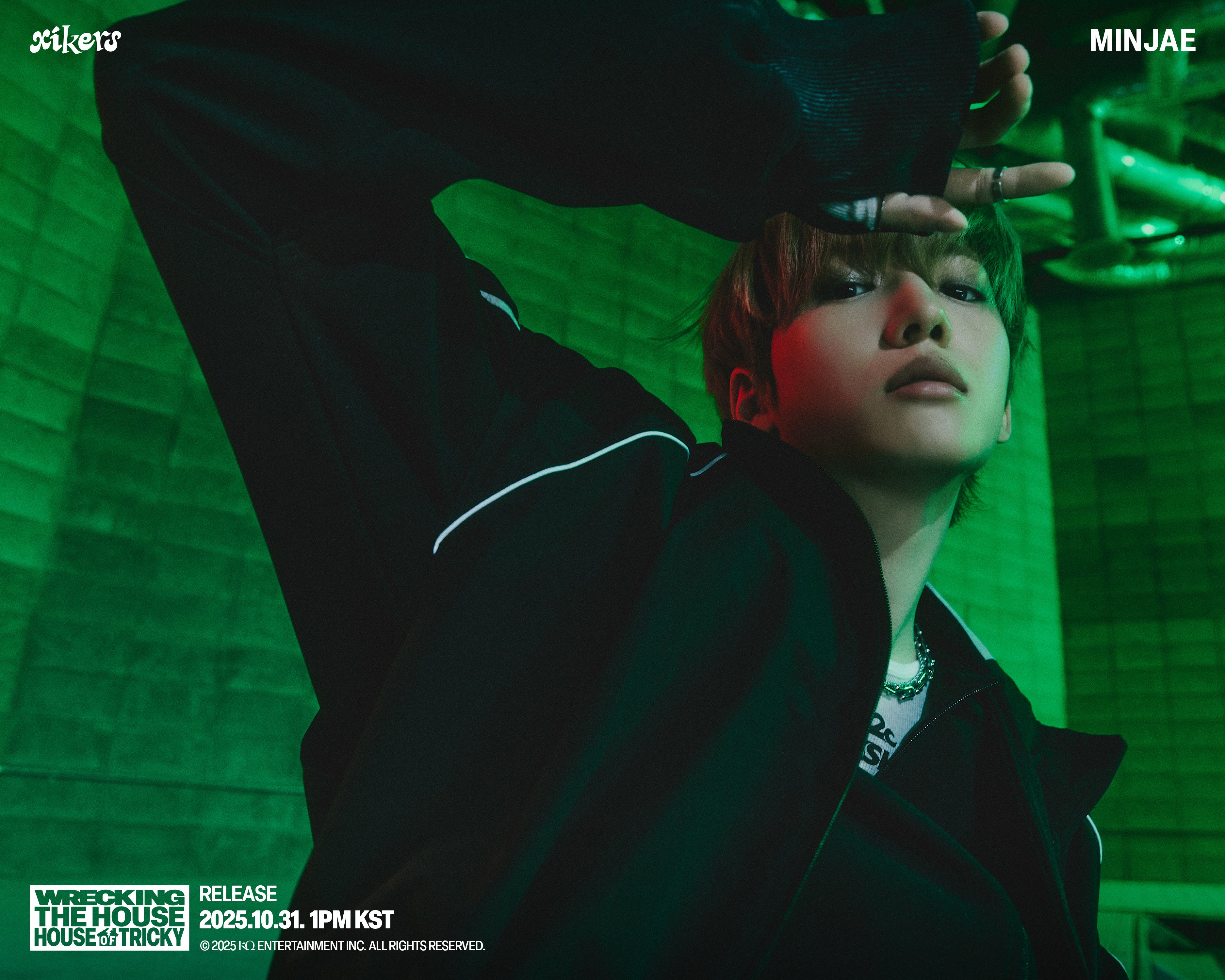 삼선 트레이닝 복을 100프로 활용한 것 같은 남돌 컨포 | 인스티즈