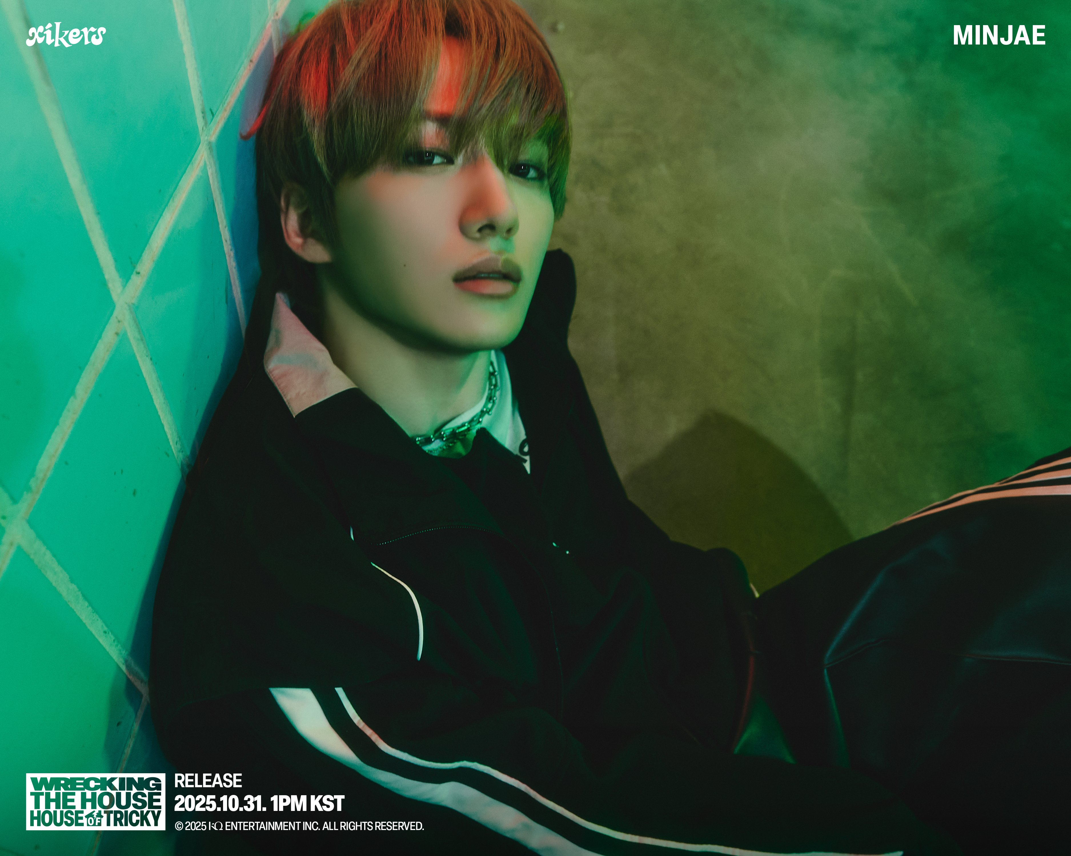 삼선 트레이닝 복을 100프로 활용한 것 같은 남돌 컨포 | 인스티즈