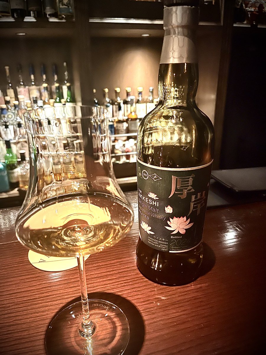 basaran83670112's tweet image. 仕事忙しすぎて北海道行けなかったから
BARで飲むことにする😭