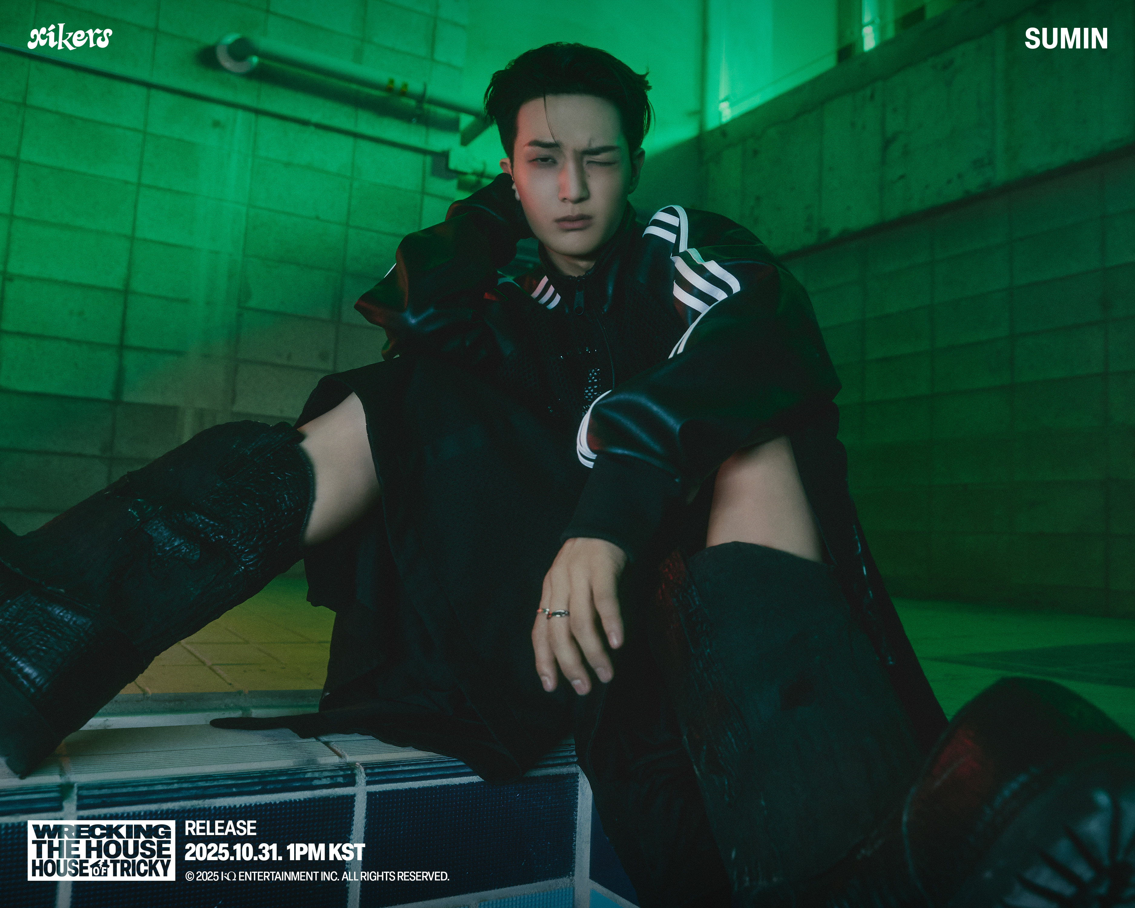 삼선 트레이닝 복을 100프로 활용한 것 같은 남돌 컨포 | 인스티즈