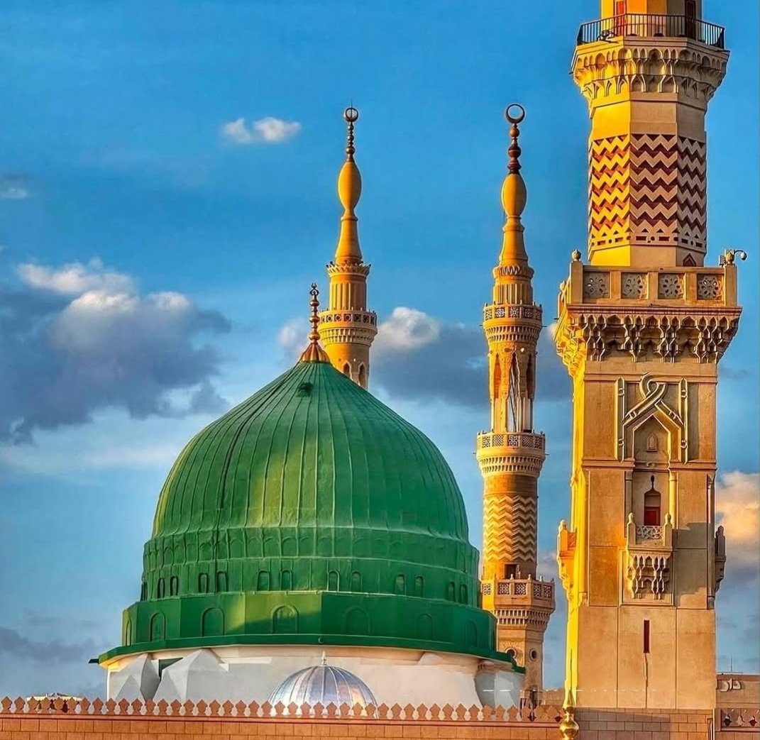 _MD1453's tweet image. One of his names is Mustafa, another Ahmed

Filling every heart with light is his radiance unlike any other

His remembrance revives all helpless souls

Sending blessings upon him, for he is a source of joy for all

صلى الله عليه وسلم

| Musa Dede