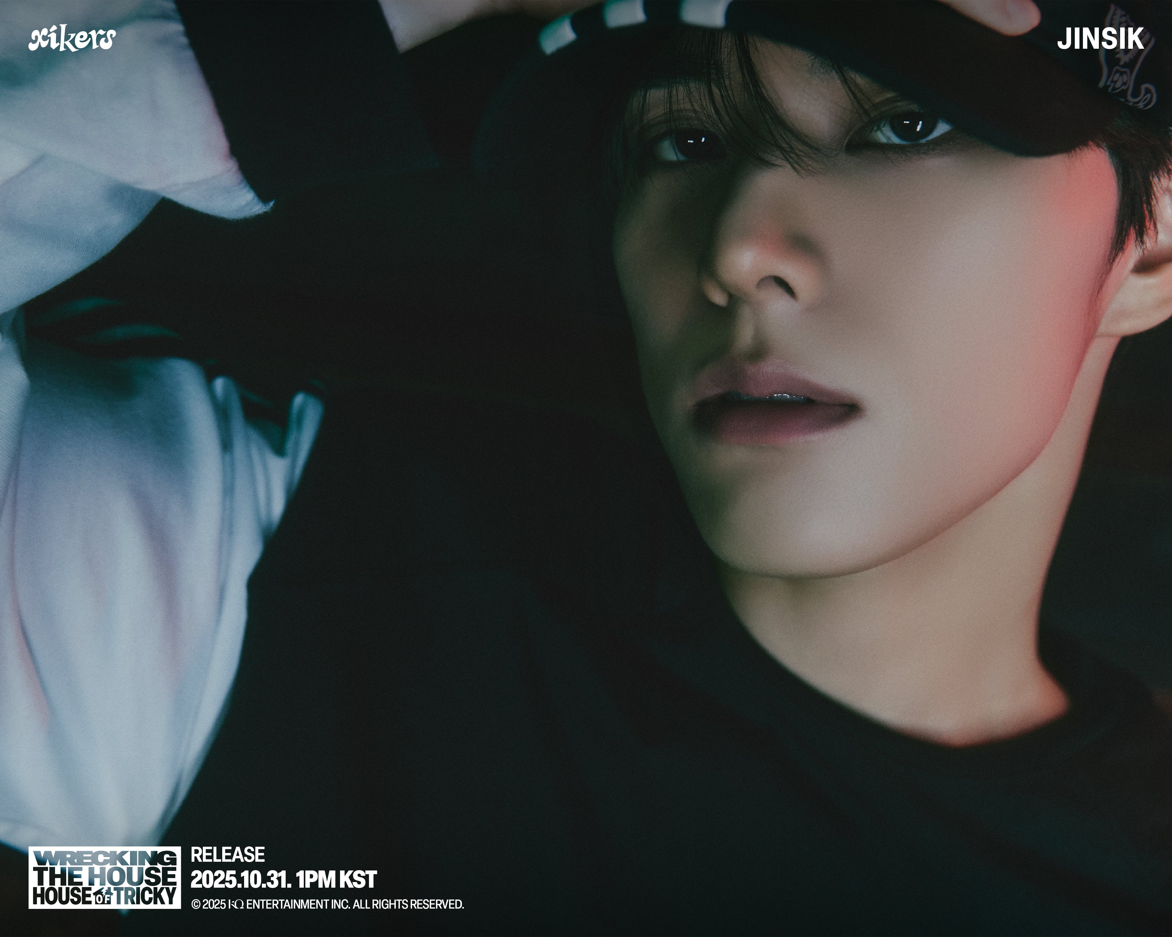 삼선 트레이닝 복을 100프로 활용한 것 같은 남돌 컨포 | 인스티즈