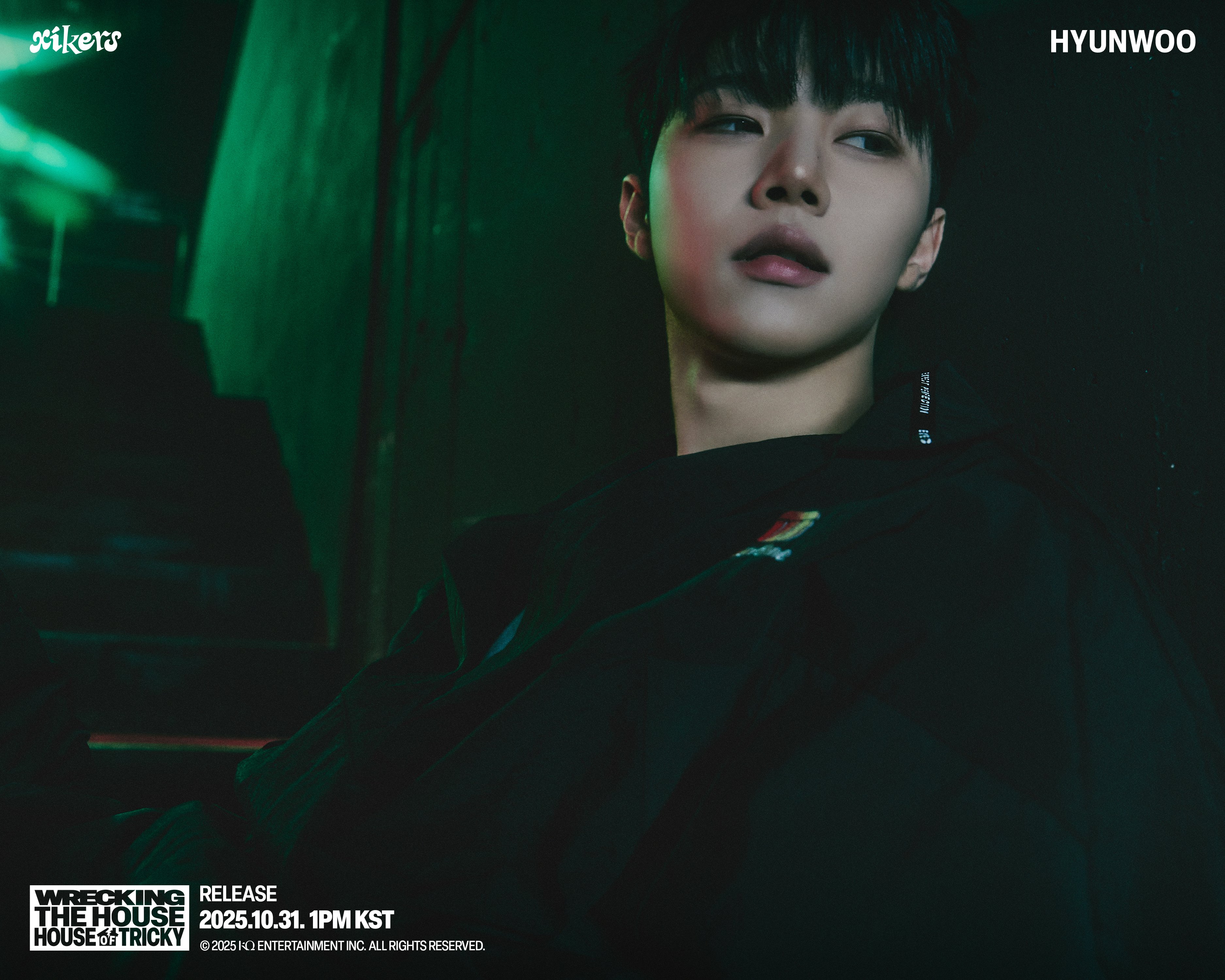 삼선 트레이닝 복을 100프로 활용한 것 같은 남돌 컨포 | 인스티즈