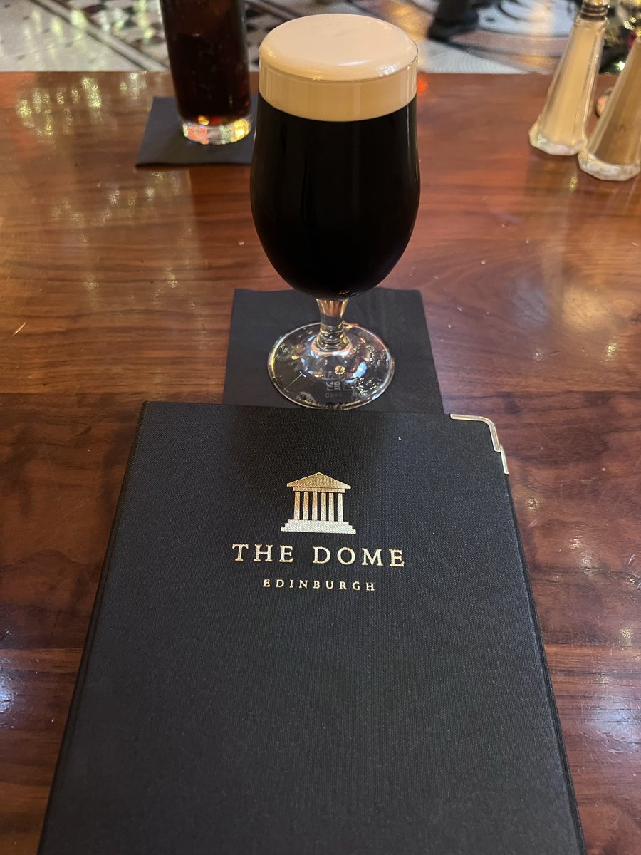 Pre dinner snacks and drinks👌🏻🍻