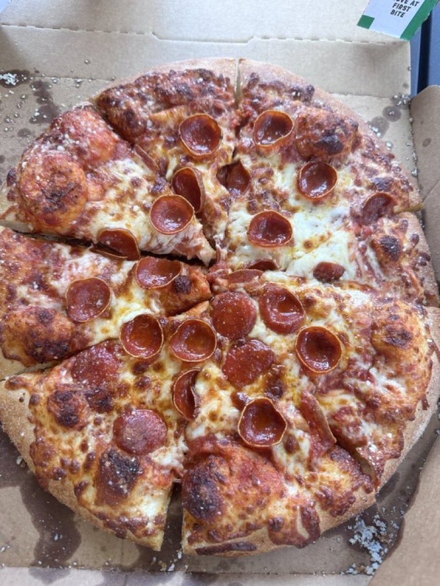 _imdawon's tweet image. It’s Friday evening. You and your friends are out riding bikes while the parents have drinks two houses down. Pizza just got delivered. You’ll probably stay the night at your buddies house and play video games all night. Life will never better than this.

You wake up from the…