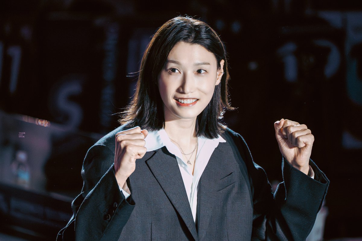 tigercatduck's tweet photo. 251018 은퇴식 및 영구 결번 선포식 #김연경

홀가분하신 당사자 https://t.co/kyQDalcoLE