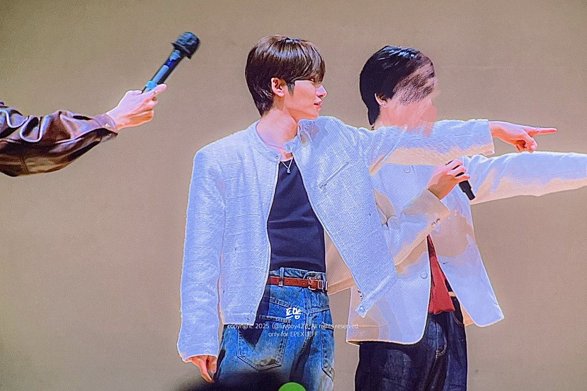 luvboy421's tweet photo. 251018 프롬스토어 pre 게임또해요 #제프 #이펙스 #JEFF #EPEX https://t.co/kFsRSPpnvX