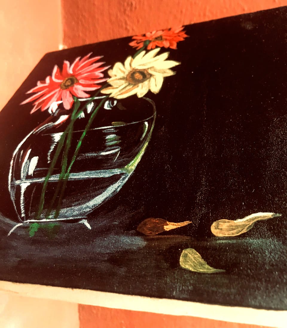 TechGirl1000's tweet photo. I painted these flower vase. Follow me on IG&amp;X https://t.co/ZdMpKbW59Z