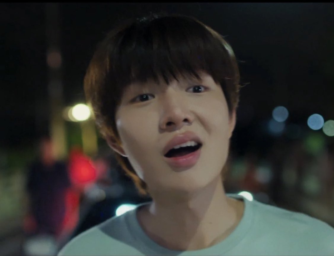 ViviannaV4's tweet image. อย่าซ่าไอ้หมวยเดี๋ยวจะโดนจุ๊บ

Khemjira The Series EP11 
#เขมจิราต้องรอดEP11